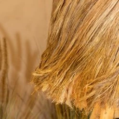 Now’s Home Lampes à Poser Lampe De Table En Bois Et Feuilles D'abaca Naturel Et Doré -Luminaires Bord de mer Soldes lampe de table en bois et feuilles d abaca naturel et dore 4