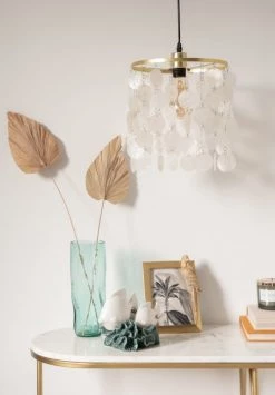 Maisons Du Monde Suspensions Suspension à Pampilles En Nacre écrue Et Métal Doré 5 Maisons Du Monde Suspensions Suspension à Pampilles En Nacre écrue Et Métal Doré -Luminaires Bord de mer Soldes suspension a pampilles en nacre ecrue et metal dore 1000 10 5 223373 2