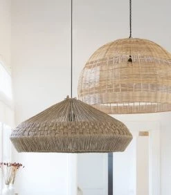 Maisons Du Monde Suspensions Suspension En Rotin Tressé Main Et Métal Beige -Luminaires Bord de mer Soldes suspension en rotin tresse main et metal beige 1000 6 39 220496 2